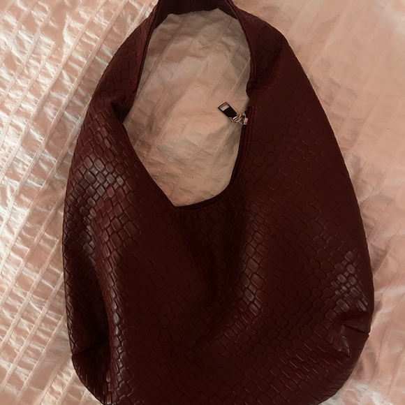 Stylish Denim, Maroon, and Tan Women's Bag Set - Picture 2 of 7